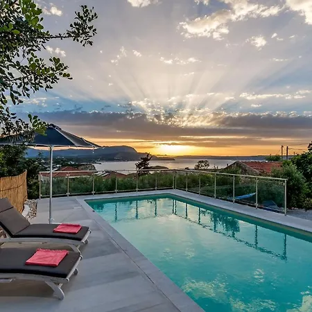 Villa Myrina With Sea View By Apokoronas-villas *